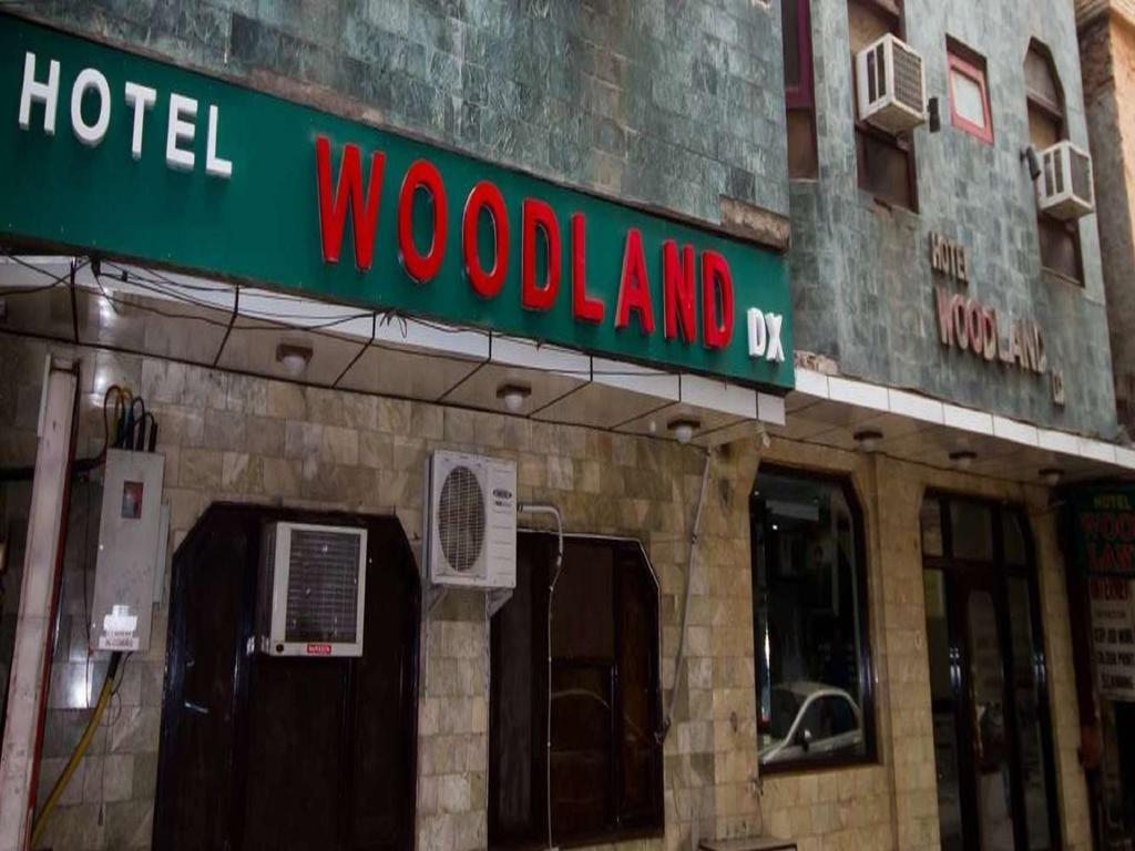 Hotel Woodland Deluxe New Delhi Exterior foto