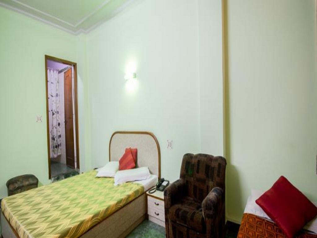Hotel Woodland Deluxe New Delhi Exterior foto