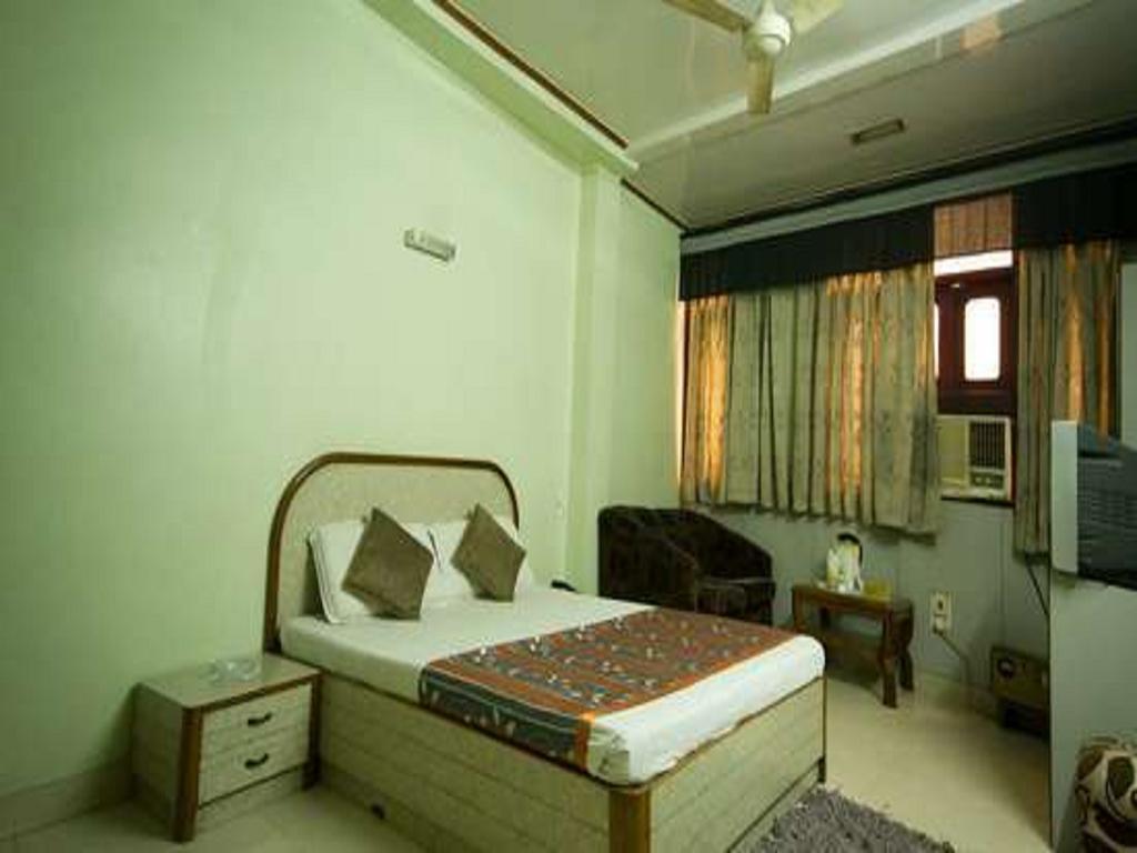 Hotel Woodland Deluxe New Delhi Cameră foto