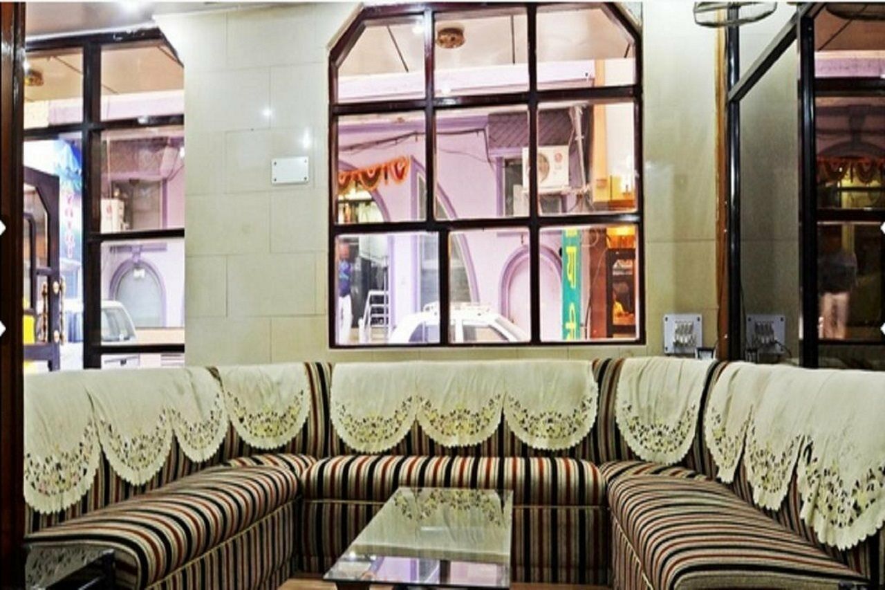 Hotel Woodland Deluxe New Delhi Exterior foto